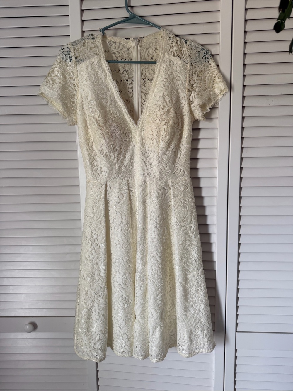 Betsy & Adam Ivory Lace V-Neck Midi Dress